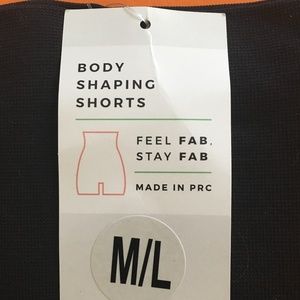 Shapermint Body Shaping Shorts Black Size M/L